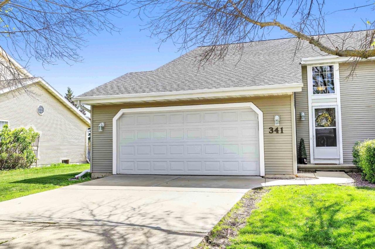 Serene 3 Bedroom Home, Nrm, Wi-Fi, Parking, Queen Bed De Pere 外观 照片