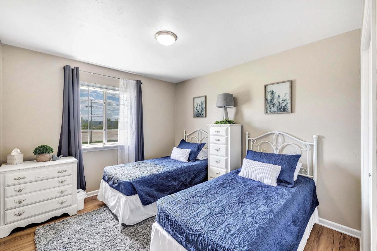 Serene 3 Bedroom Home, Nrm, Wi-Fi, Parking, Queen Bed De Pere 外观 照片
